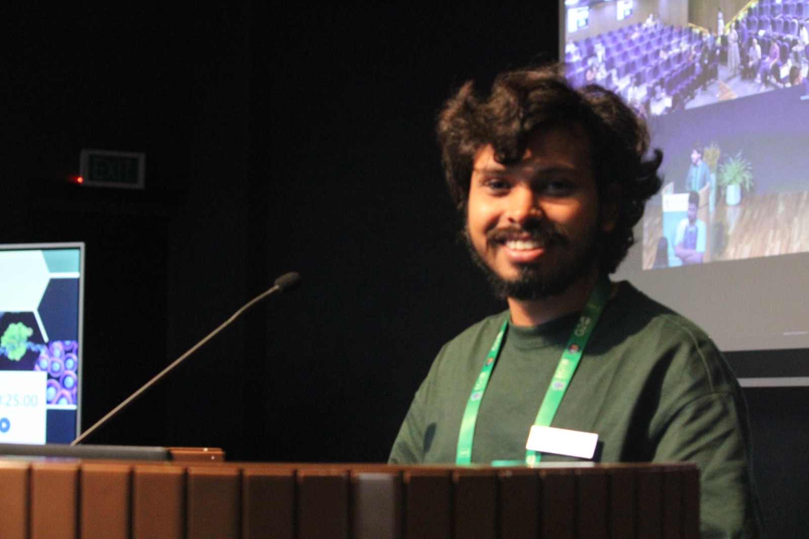 Vishal Bharti at the podium at Frontiers in Genome Engineering 2023